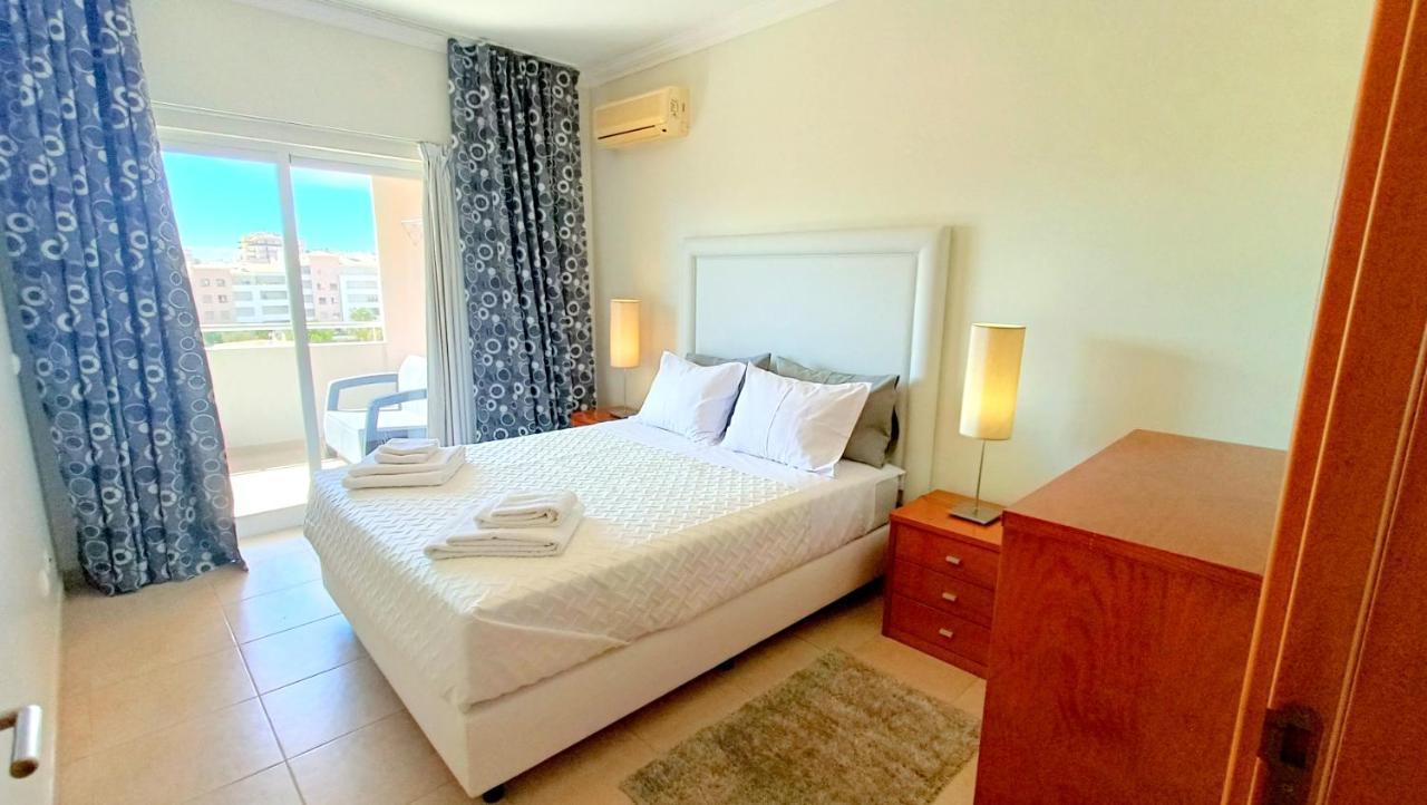 Flamingo View - Pool + Wifi + Ac Appartement Portimão Buitenkant foto